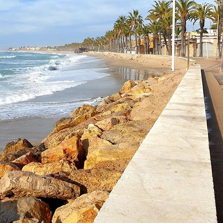 Suitur Beachfront Apartment Roc De Sant Gaieta Roda de Bará Buitenkant foto