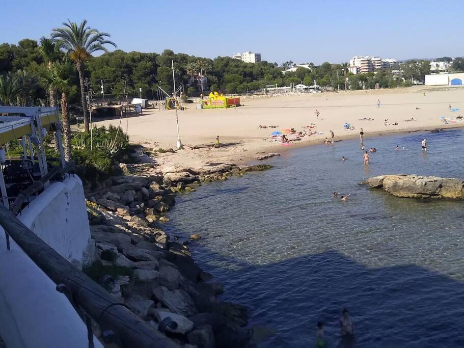 Suitur Beachfront Apartment Roc De Sant Gaieta Roda de Bará Buitenkant foto