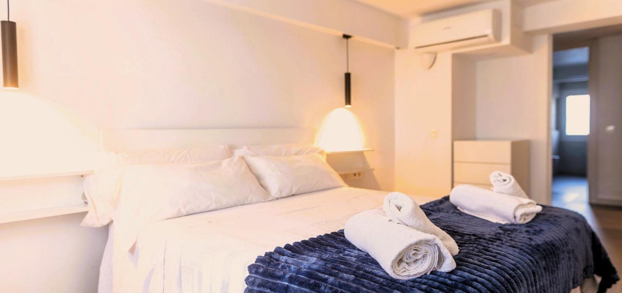 Suitur Beachfront Apartment Roc De Sant Gaieta Roda de Bará Buitenkant foto