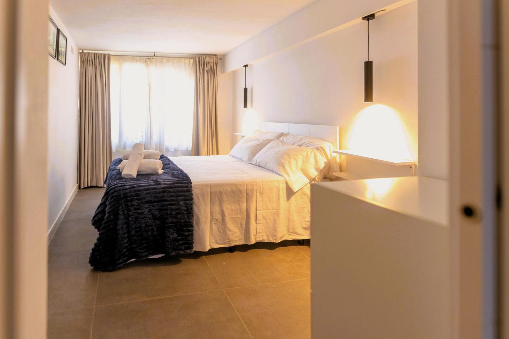 Suitur Beachfront Apartment Roc De Sant Gaieta Roda de Bará Buitenkant foto